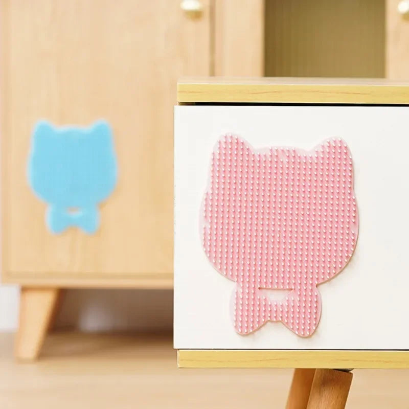 Wall-Mounted Scratch Pad